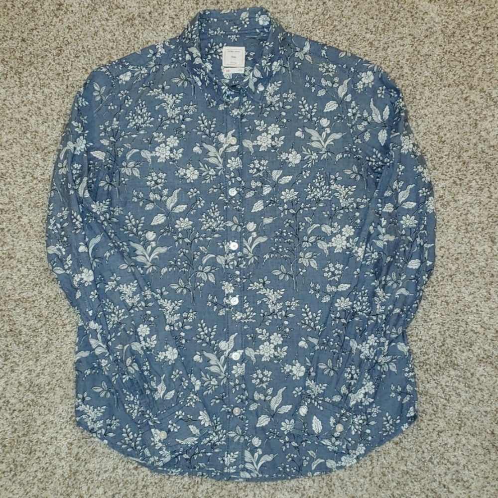 Gap floral button down shirt
